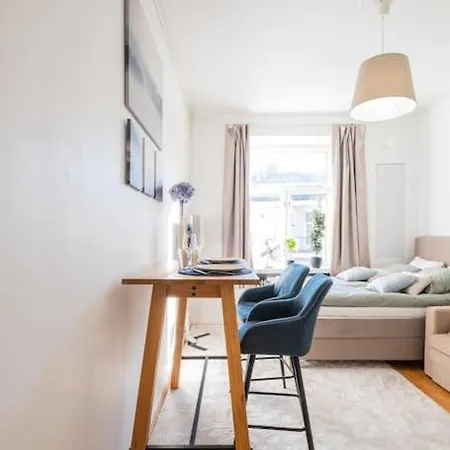 Elegant Studio In Downtown - Free Wi-Fi Helsinki Exterior photo